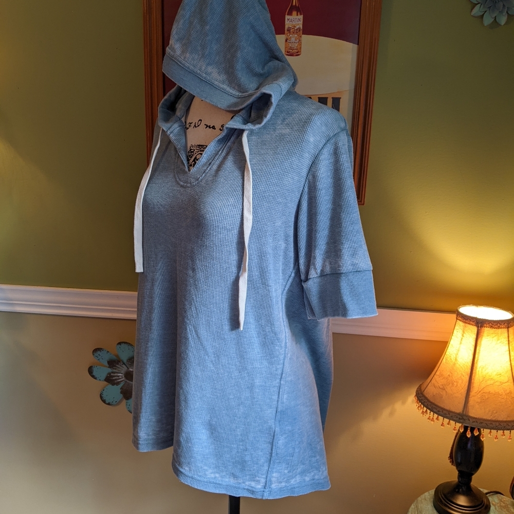 Jane and Delancey Light Blue Hooded Short-Sleeve Sweatshirt